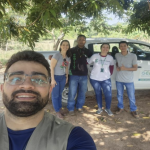 Dona Itamar com os membro do projeto